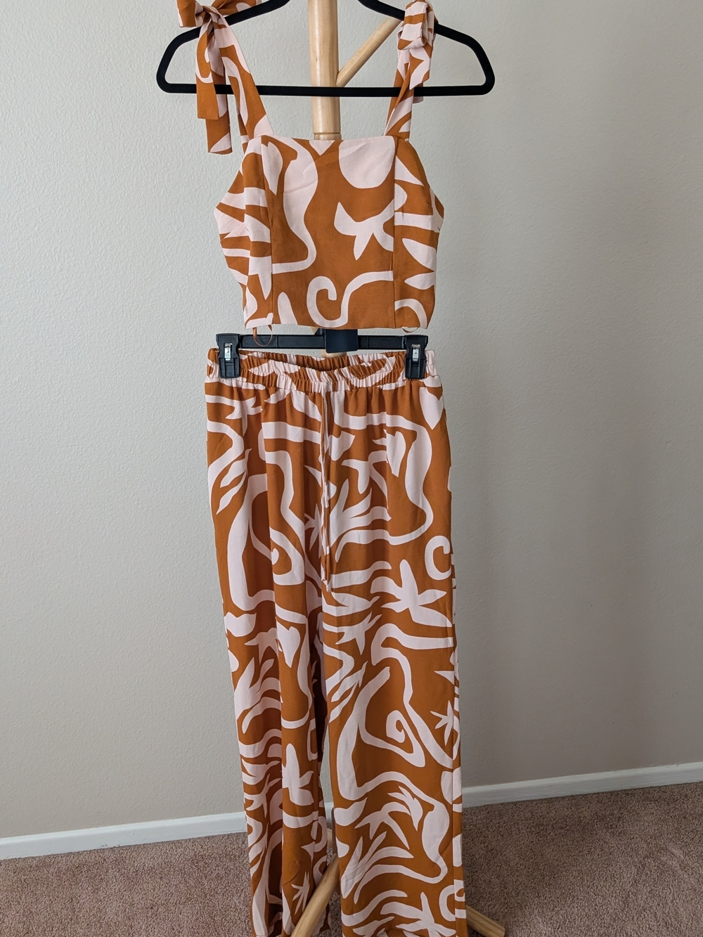 Monteau 2 Piece Rust & Cream Abstract Print